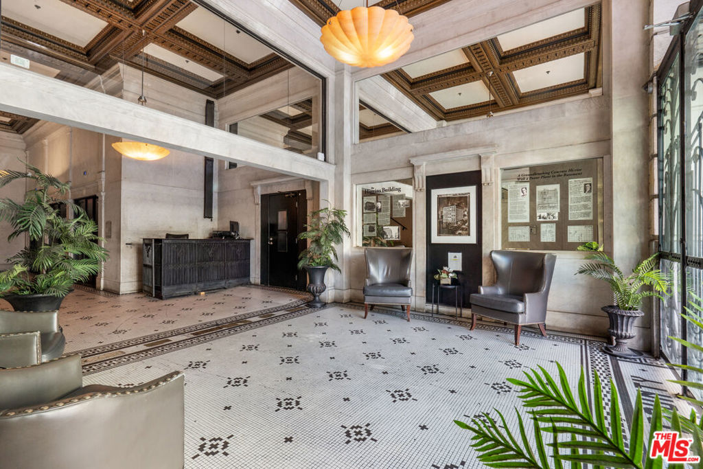 108 W 2nd Street 711