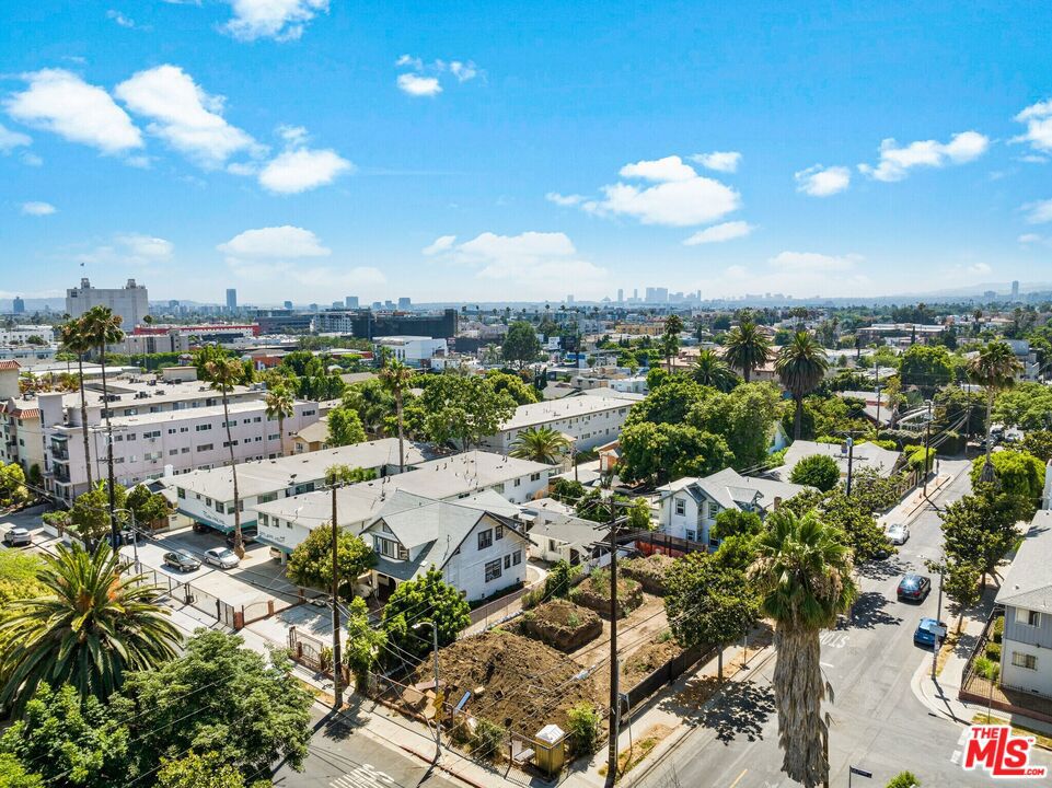 1357 N Las Palmas Avenue