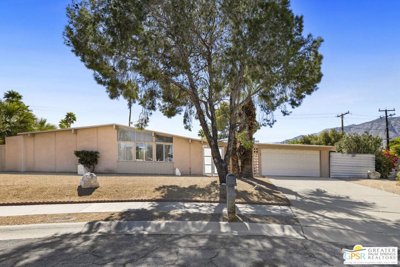 889 E Janet Circle