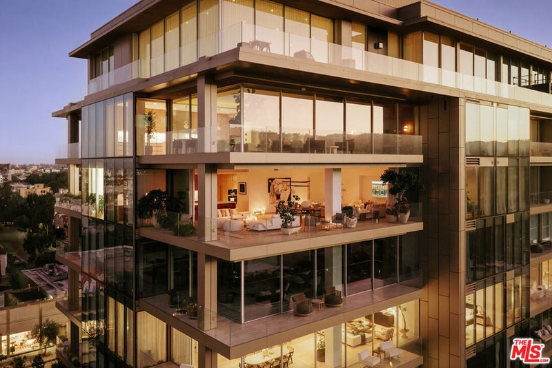 8899 Beverly Boulevard 8B