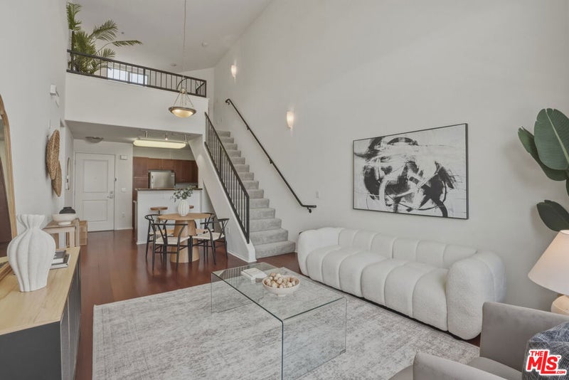 100 S Alameda Street 401