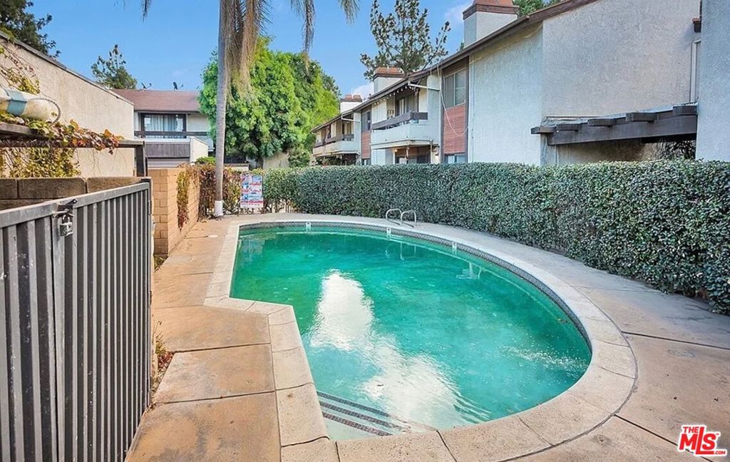 9600 Van Nuys Boulevard 102