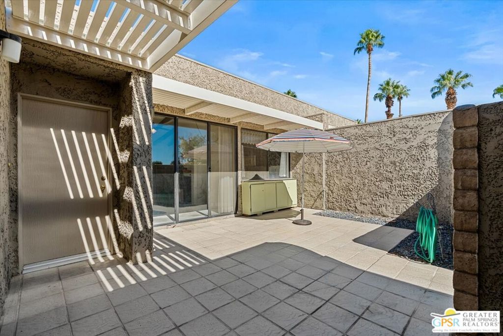 1700 Tamarisk Road