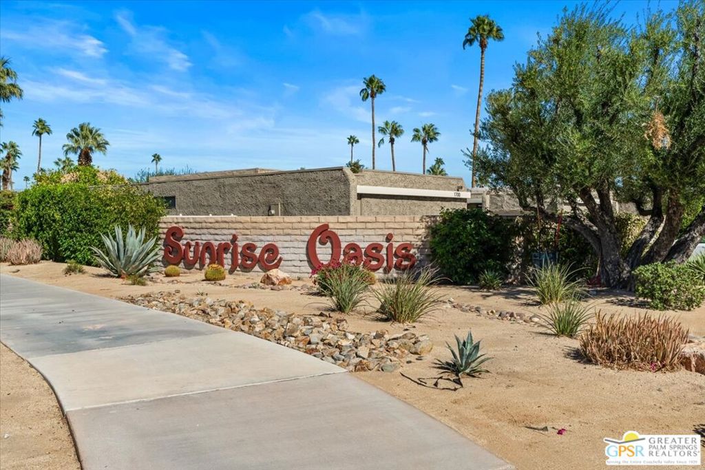 1700 Tamarisk Road