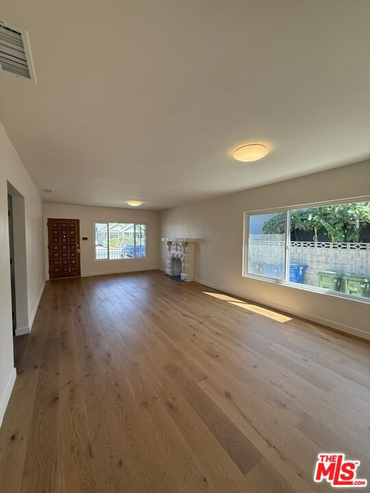 1506 W 54th Street