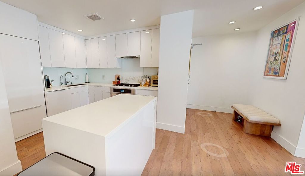 10787 Wilshire Boulevard 1102