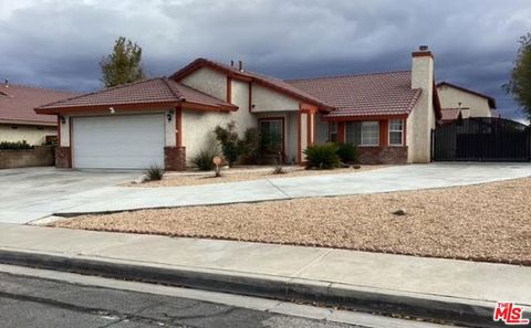 1518 E Avenue J12 Lancaster CA 93535