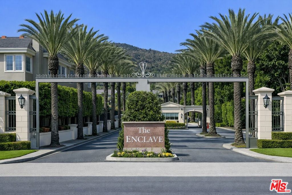 16821 Via La Costa