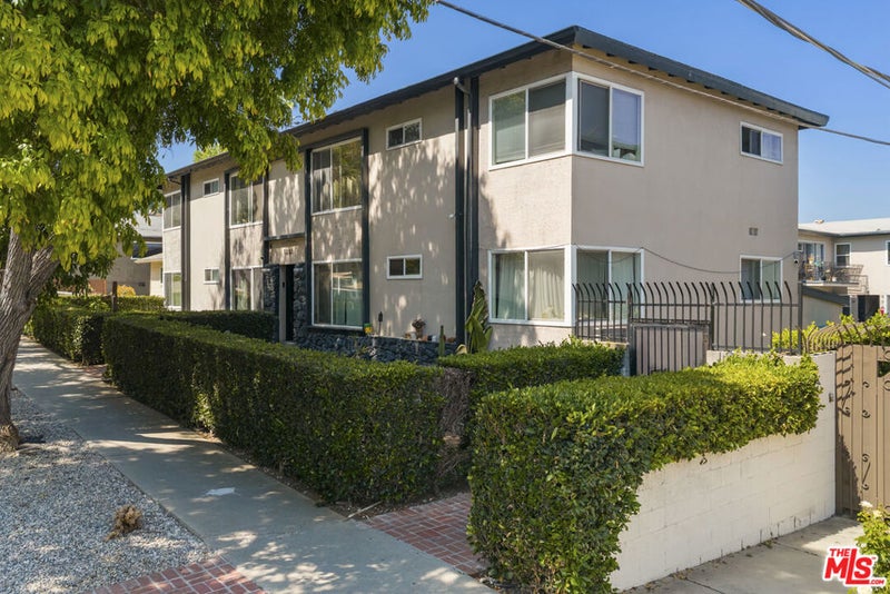 1351 Armadale Avenue