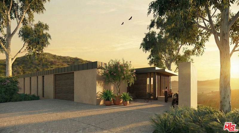 2088 3/4 Topanga Skyline Drive