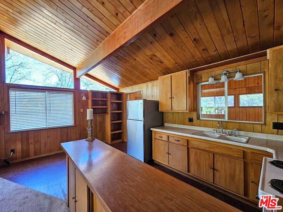 845 Moreno Lane