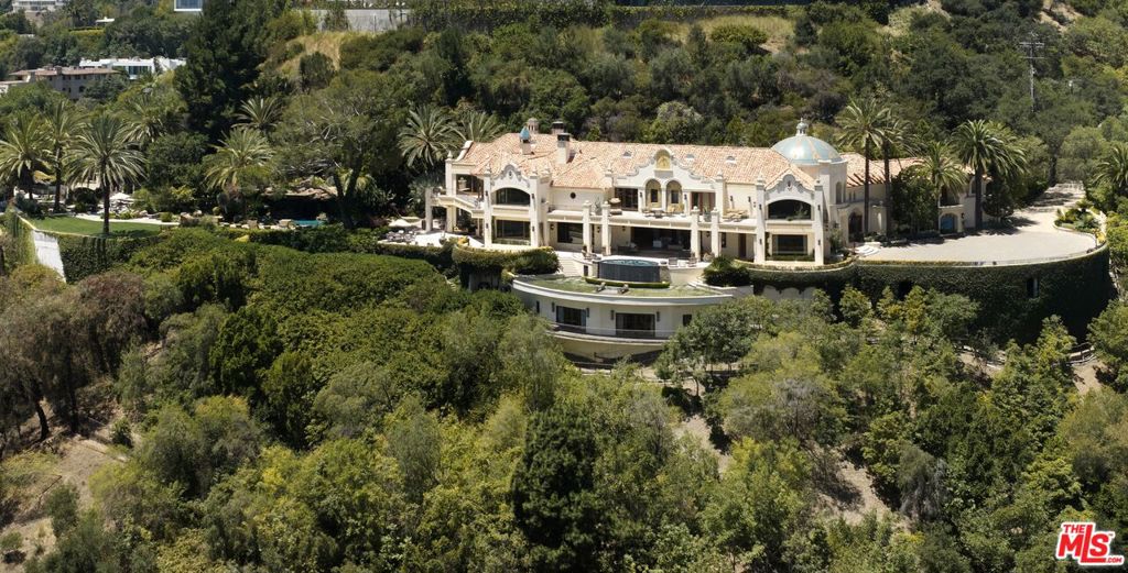 10066 Cielo Drive