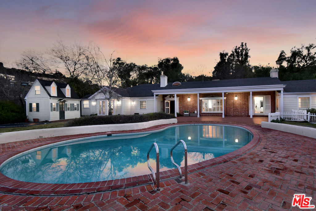 Properties 1 4141 Knobhill Drive