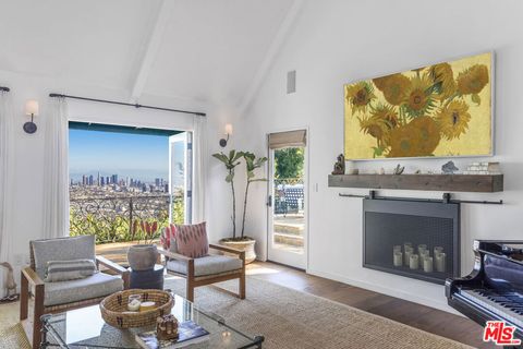 8148 Mannix Drive Los Angeles CA 90046