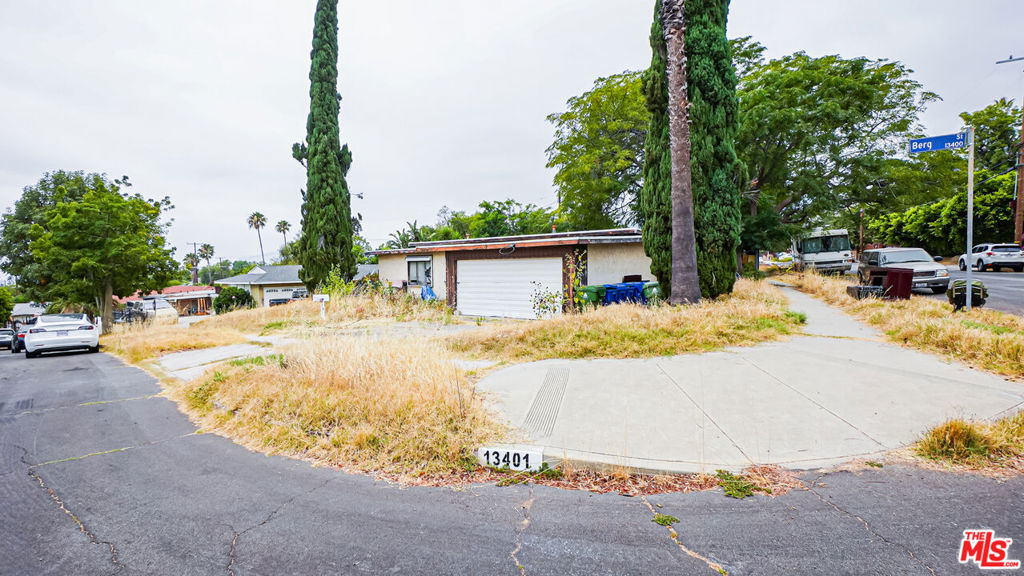 13401 Berg Street