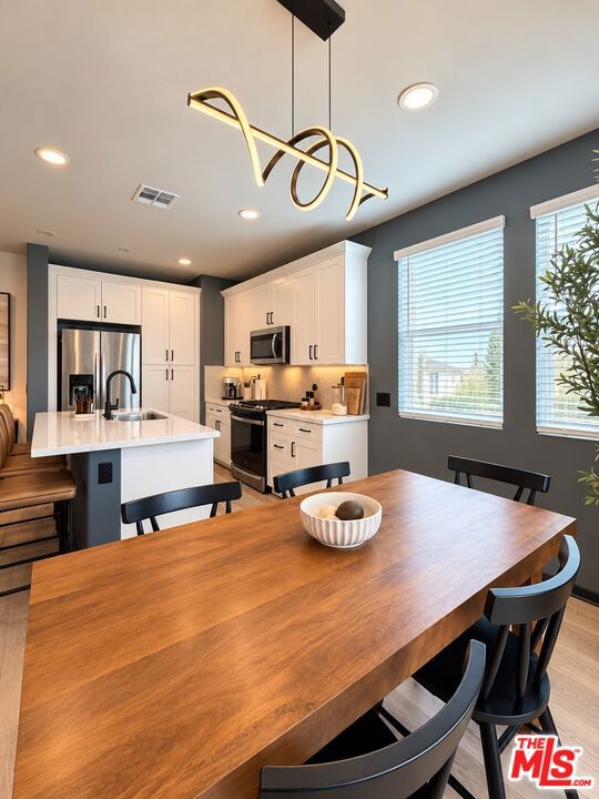 1525 Stratus Drive