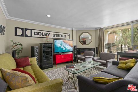 6555 Green Valley Circle 215 Culver City CA 90230