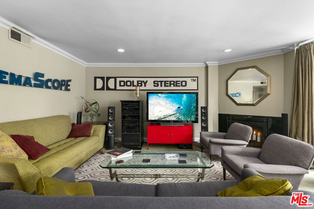 6555 Green Valley Circle 215