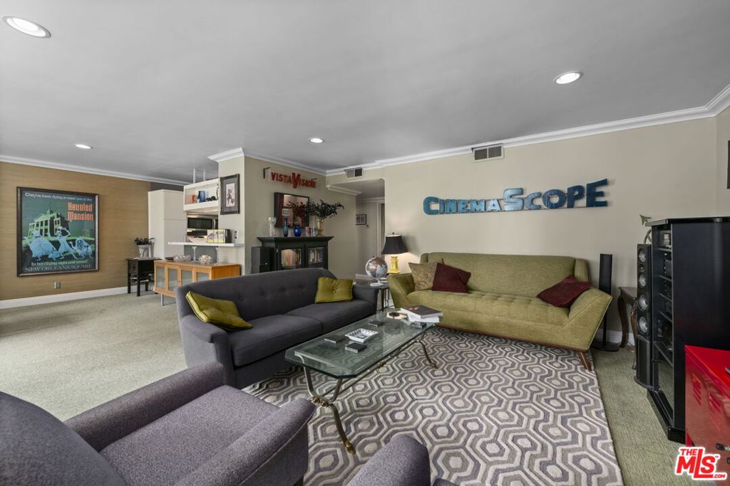 6555 Green Valley Circle 215
