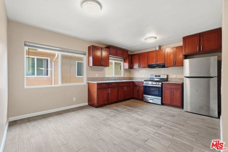 2912 W 141st Place