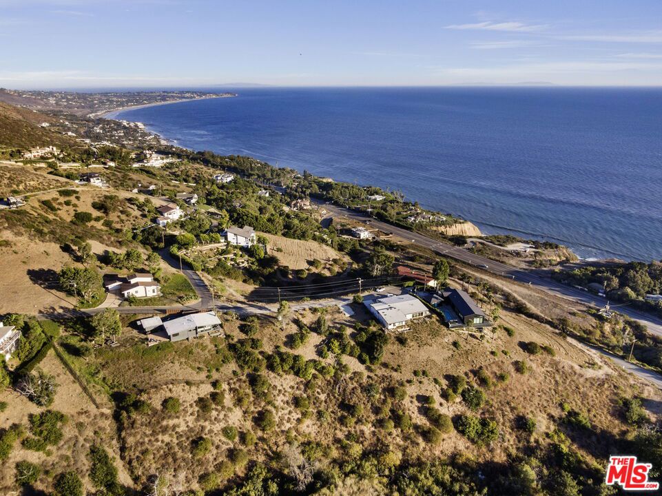 4615 Via Vienta Street