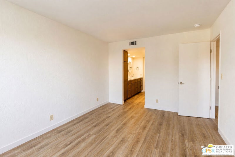 1050 E Ramon Road 42