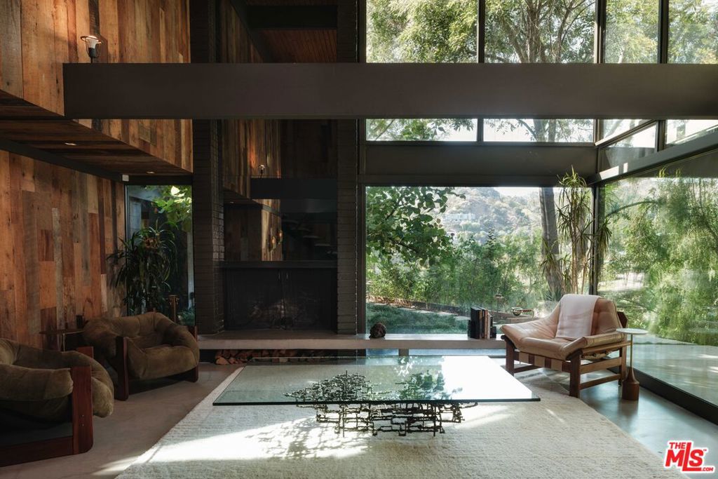 2563 Nichols Canyon Road