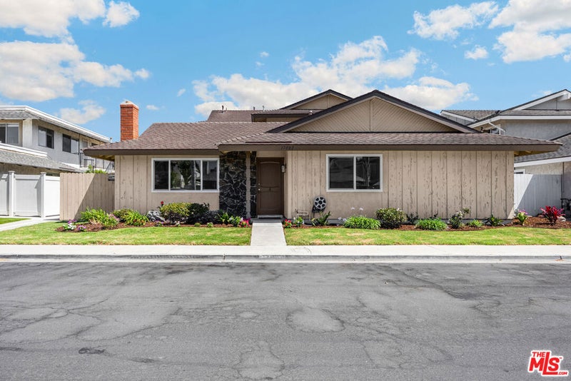 17082 Evergreen Circle