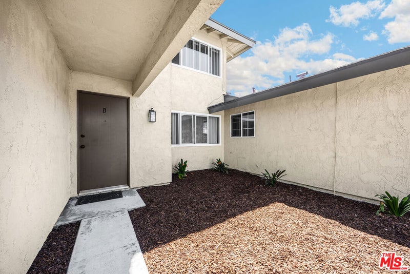 17082 Evergreen Circle