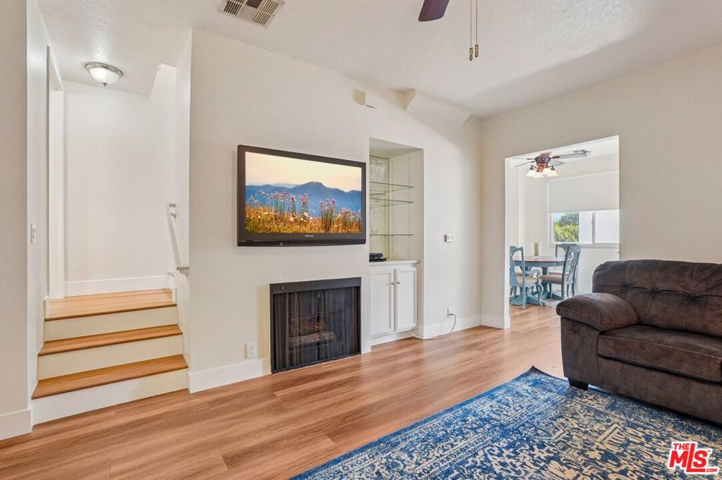 7420 Corbin Avenue 12