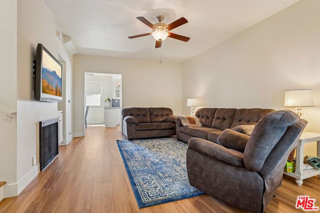 7420 Corbin Avenue 12