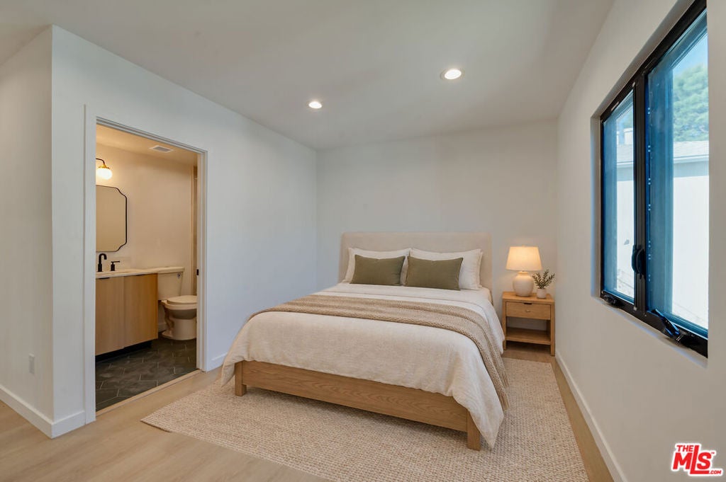 1223 Havenhurst Drive 7