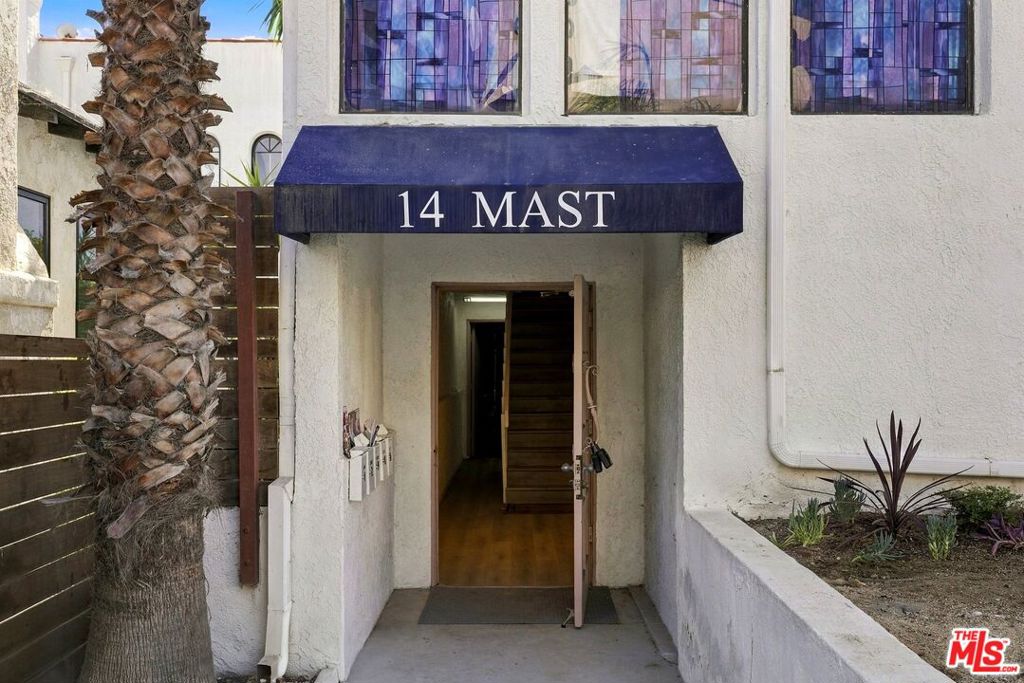 14 Mast Street 3