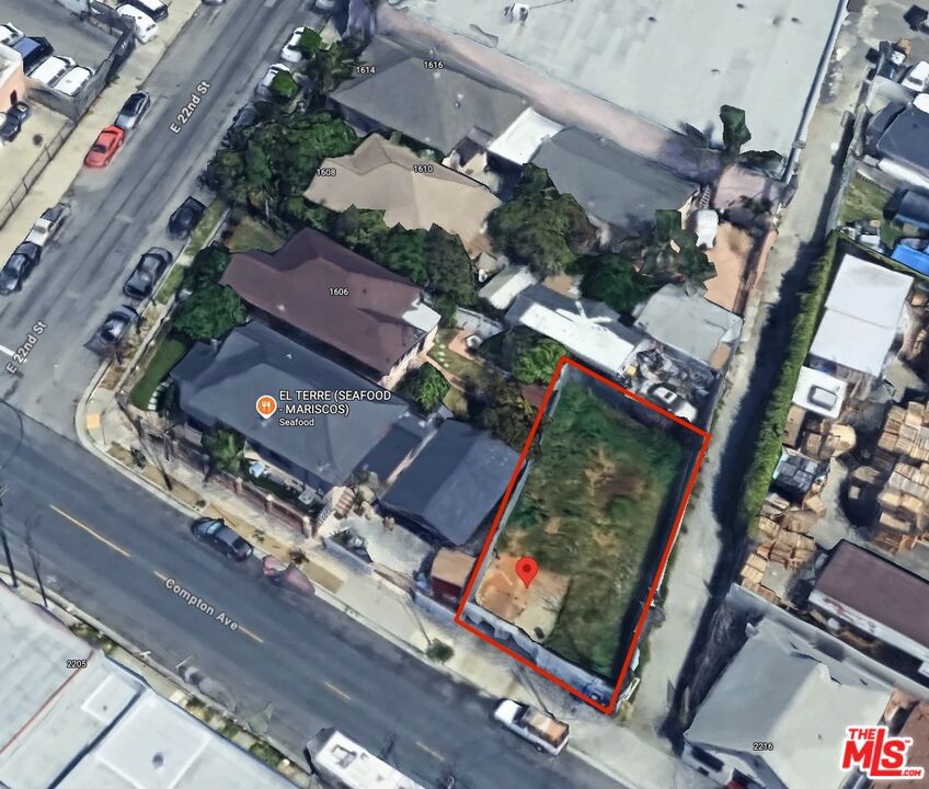 2212 S Compton Avenue