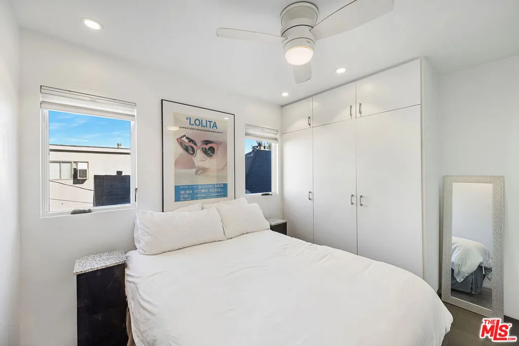 Venice, California 90291, United States, 2 Bedrooms Bedrooms, ,2 BathroomsBathrooms,Residential,Active,178617