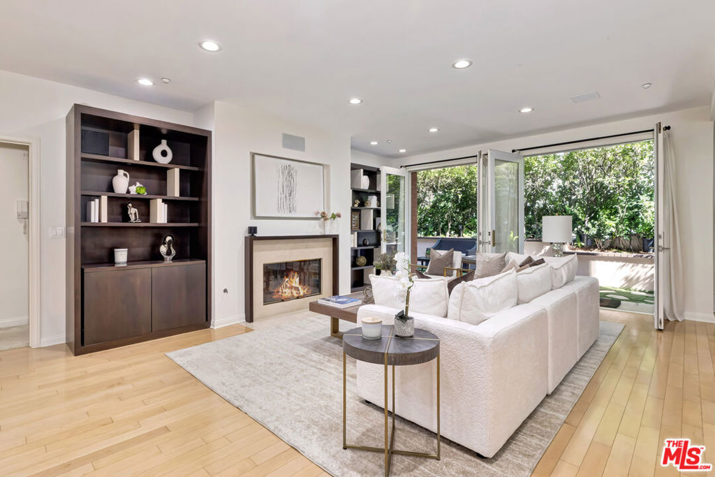 121 N Almont Drive 103