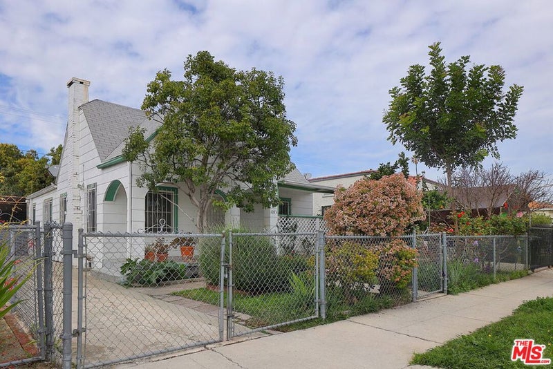 1271 S Mullen Avenue
