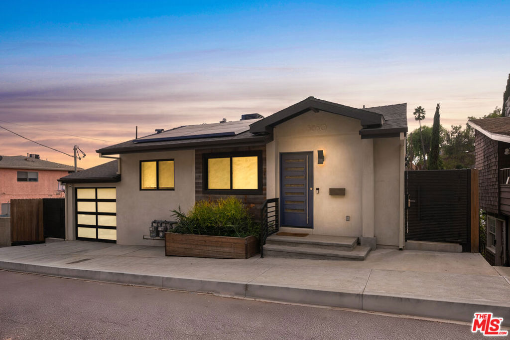 3850 Glenalbyn Drive