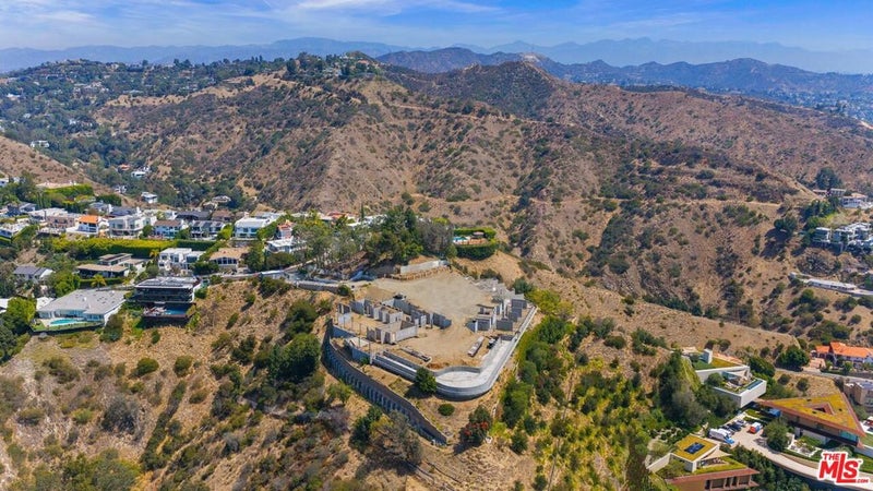 1 Electra Court