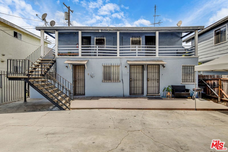 1081 Cherry Avenue