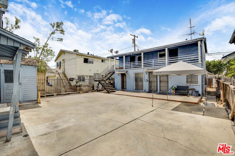 1081 Cherry Avenue
