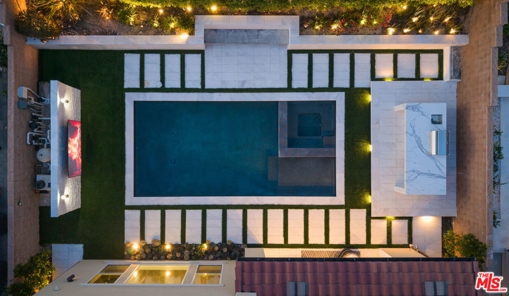 20643 W Wood Rose Court