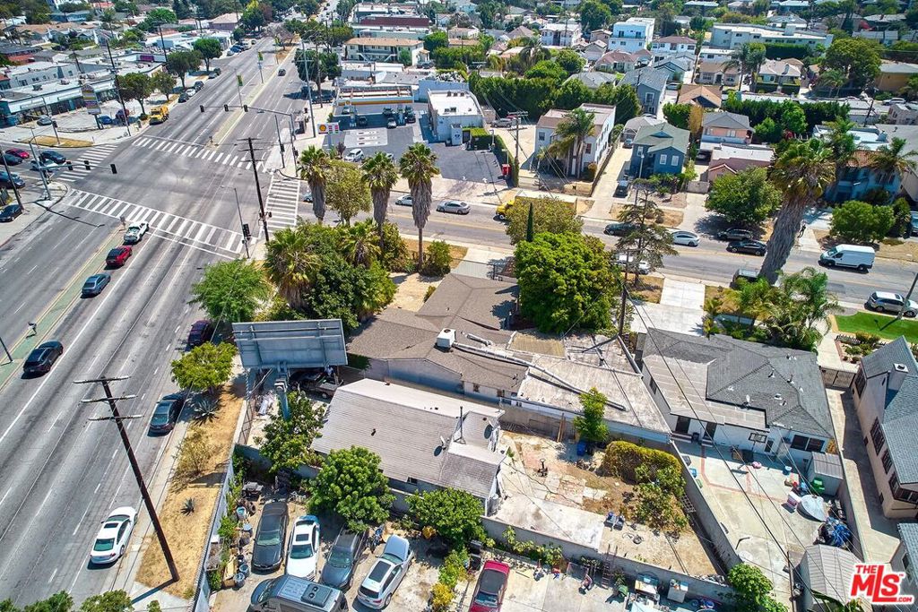 Properties 4 5506 Venice Boulevard