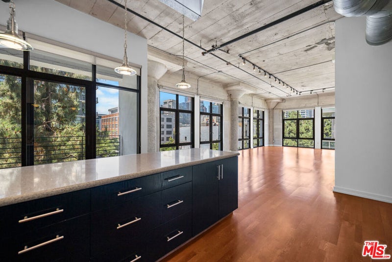 330 W 11th Street 406