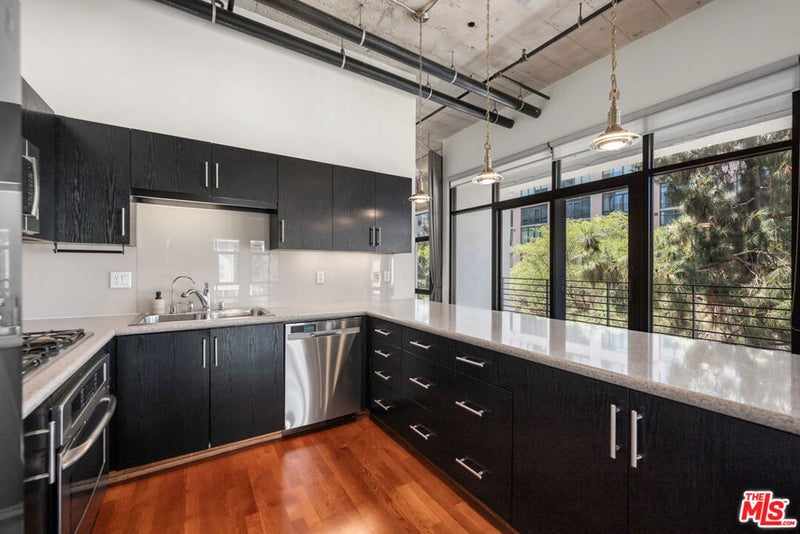 330 W 11th Street 406