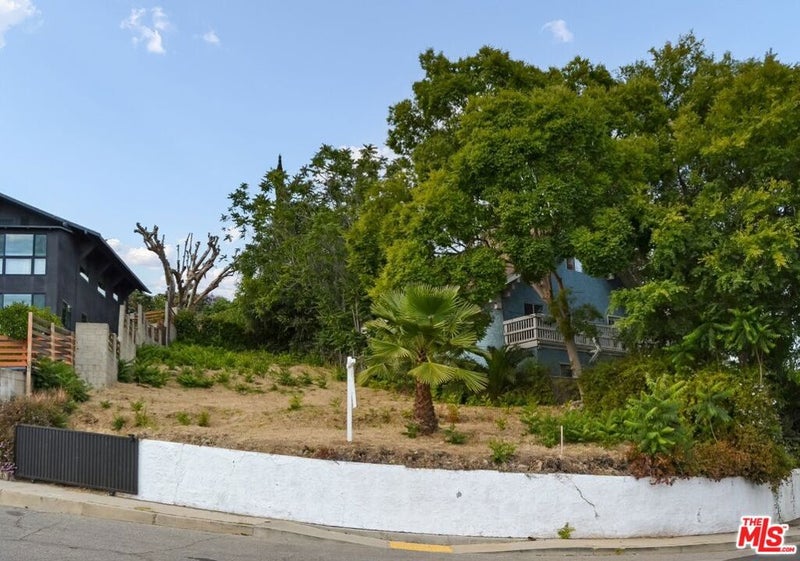 3400 Glenalbyn Drive