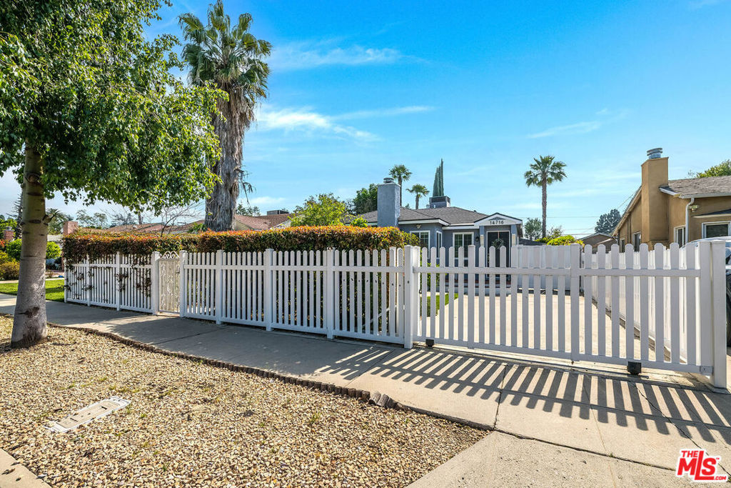 14716 Killion Street