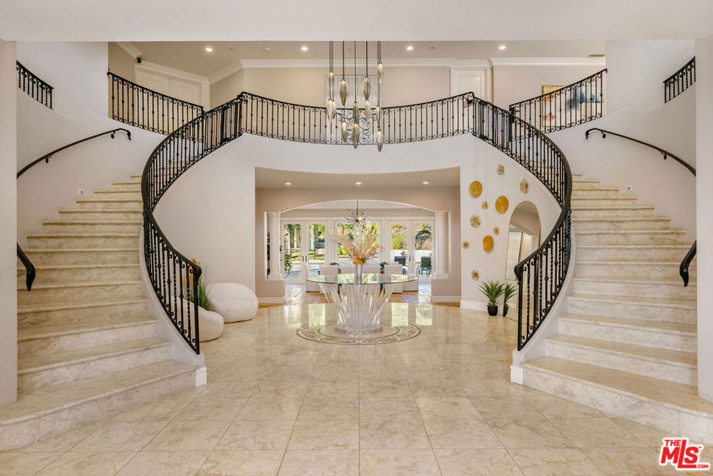 25043 Abercrombie Lane