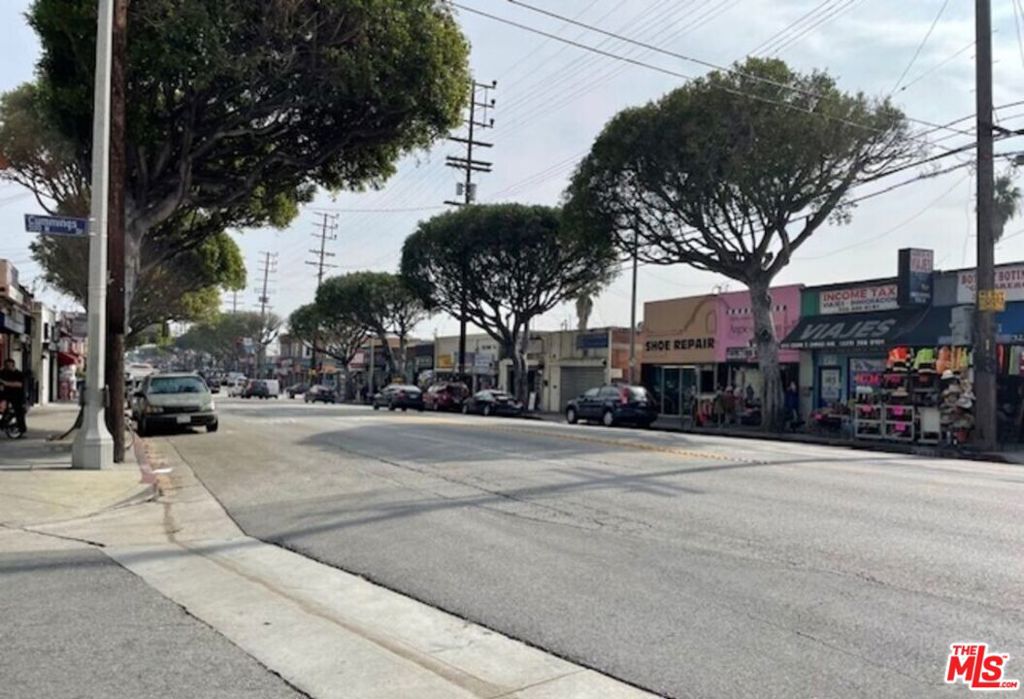 524 N Cummings Street