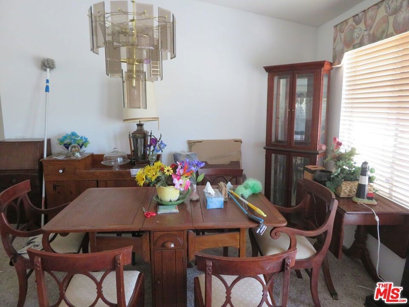65849 Avenida Barona